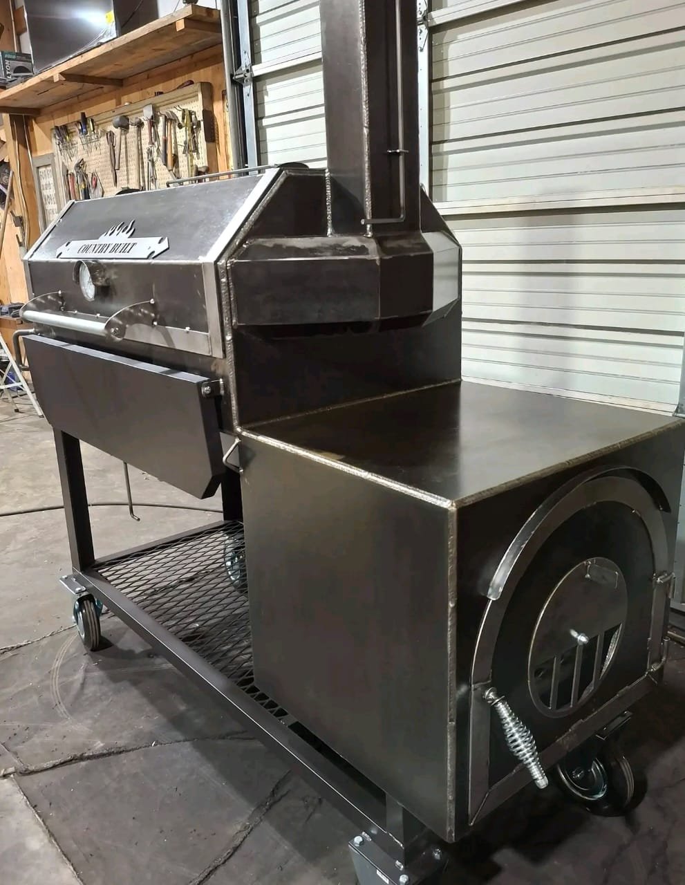 ¼ Inch Steel Smoker Body Construction