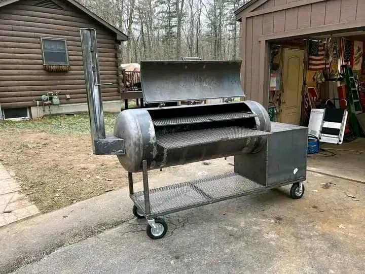 bbq brooks Bottom Cooking Rack Removable 120 Gallon Custom Smoker