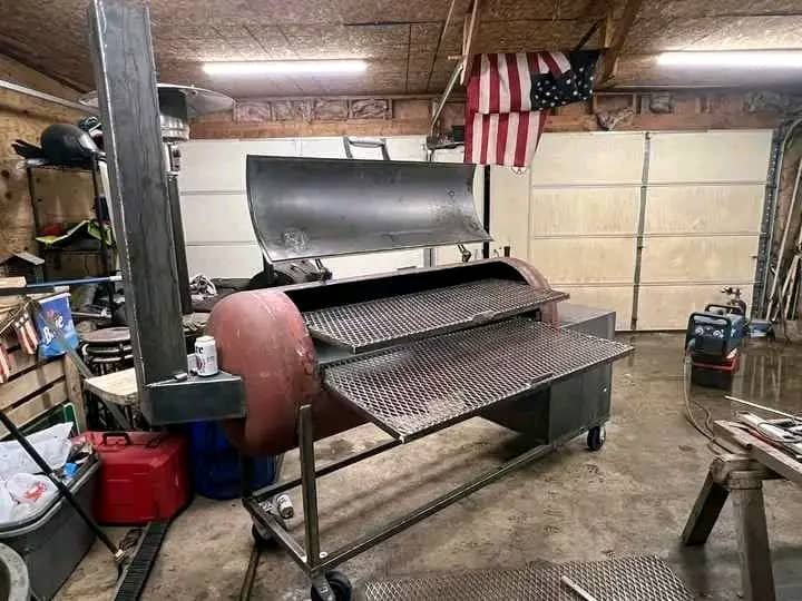 bbq brooks Cooking Chamber and Firebox Options Custom Tank Smoker