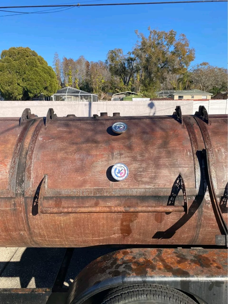 Heavy-Duty Welds and Door Seal Detail – Blue Collar Pit