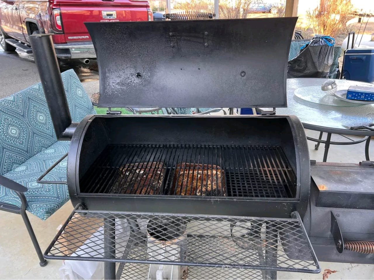 Open Lid Interior – Pro 780 Pellet Smoker