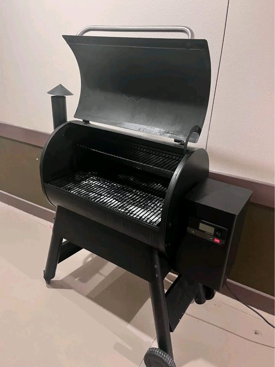 Interior Chamber View – Traeger Pro 780