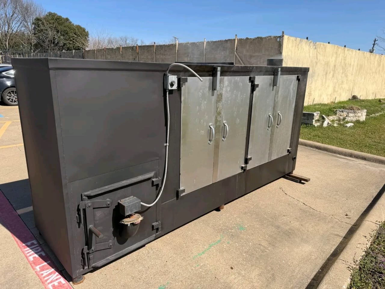 tokyo grill Front Cabinet View – Commercial Wood-Burning Smoker.