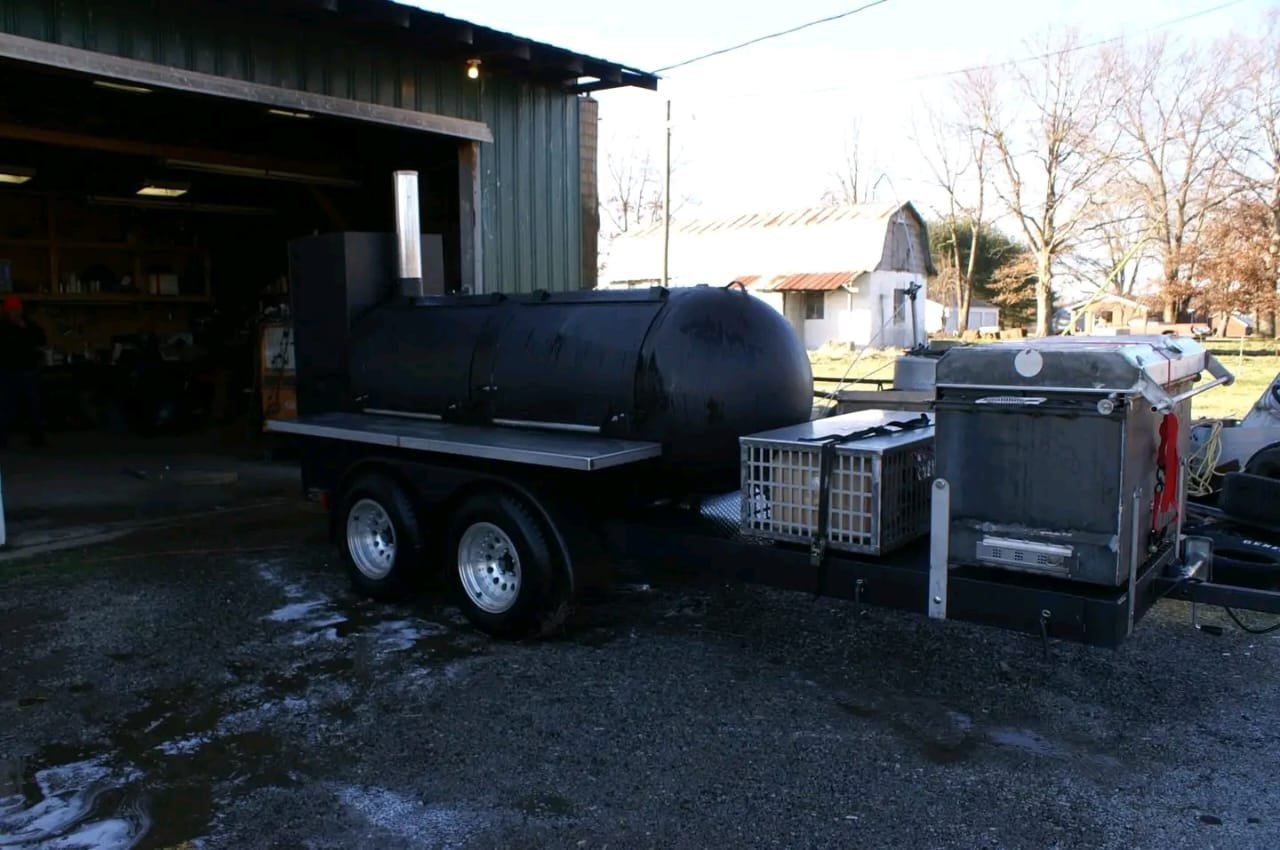 Full Side Profile – 400 Gallon Reverse Flow Smoker