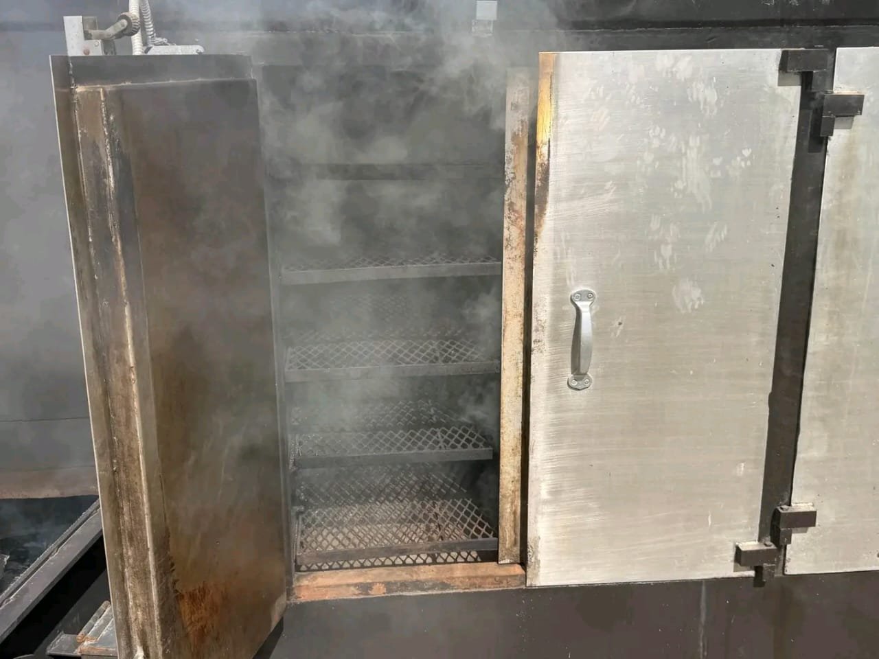 Multi-Level Rack Layout – Commercial Offset Smoker