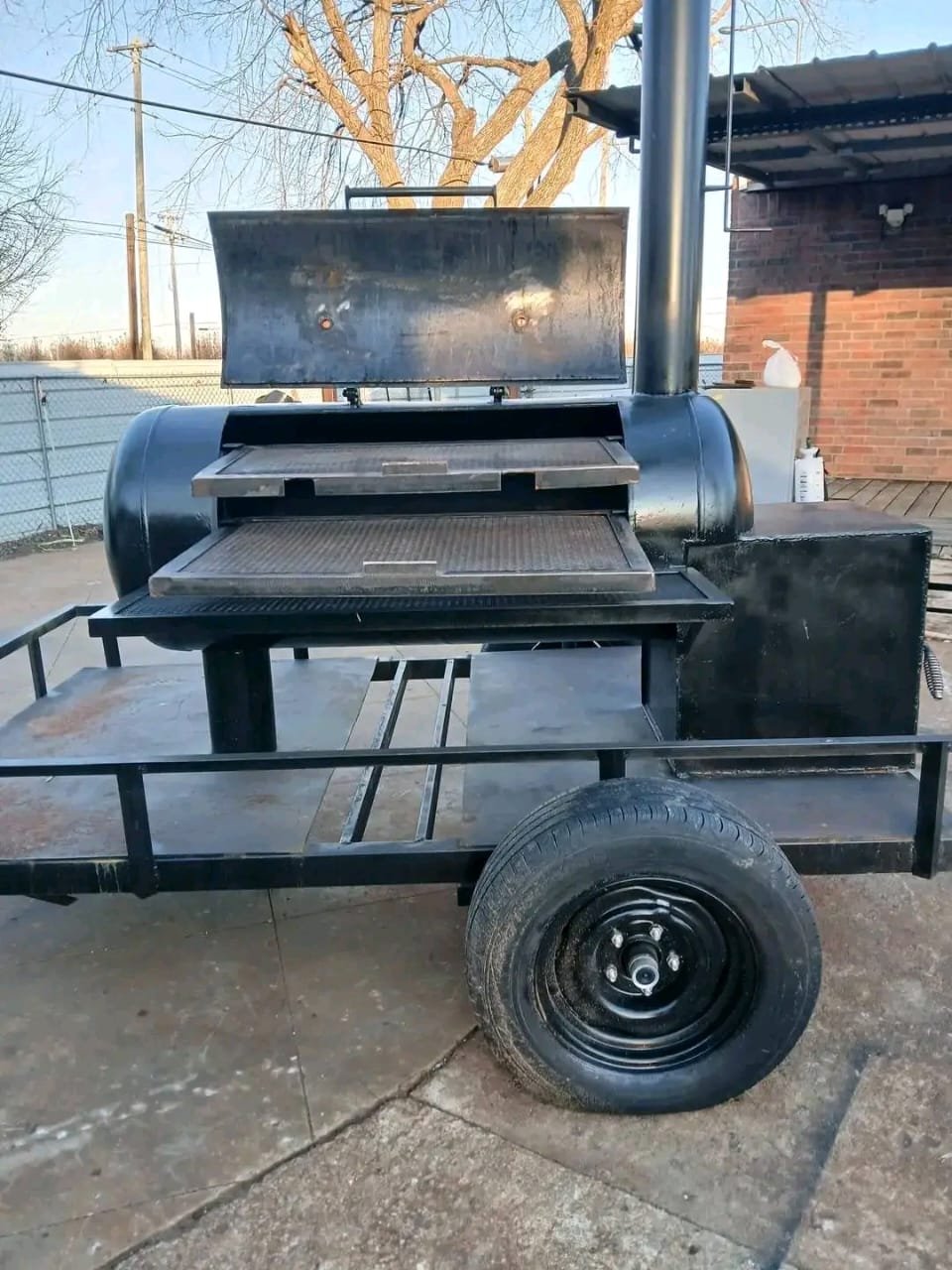 Dual Rack Interior – 150 Gallon Reverse Flow Smoker