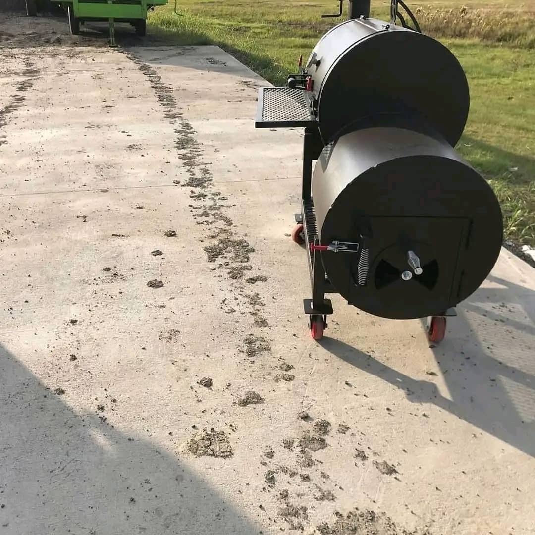 Offset Smoker Side Profile