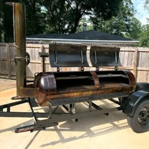 Side View BBQ Smoker with Open Chamber grill pan