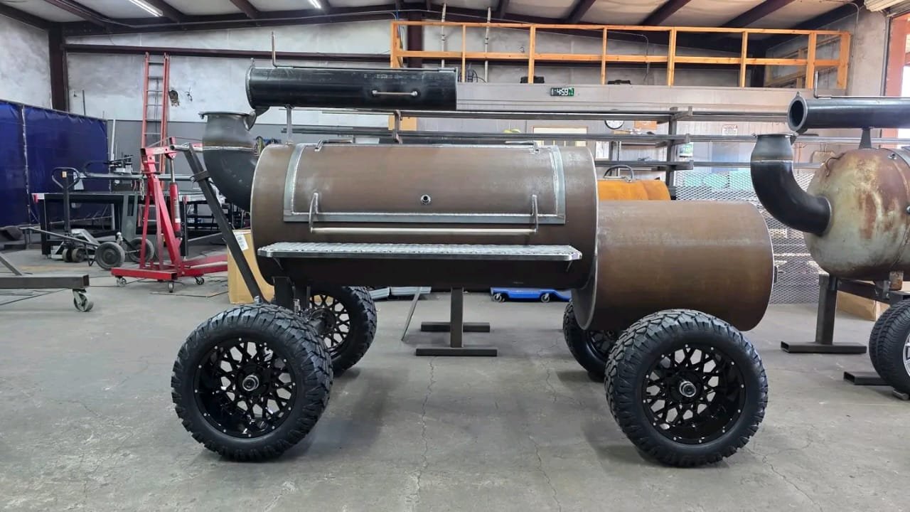 BBQ Smoker Trailer Tires and Frame